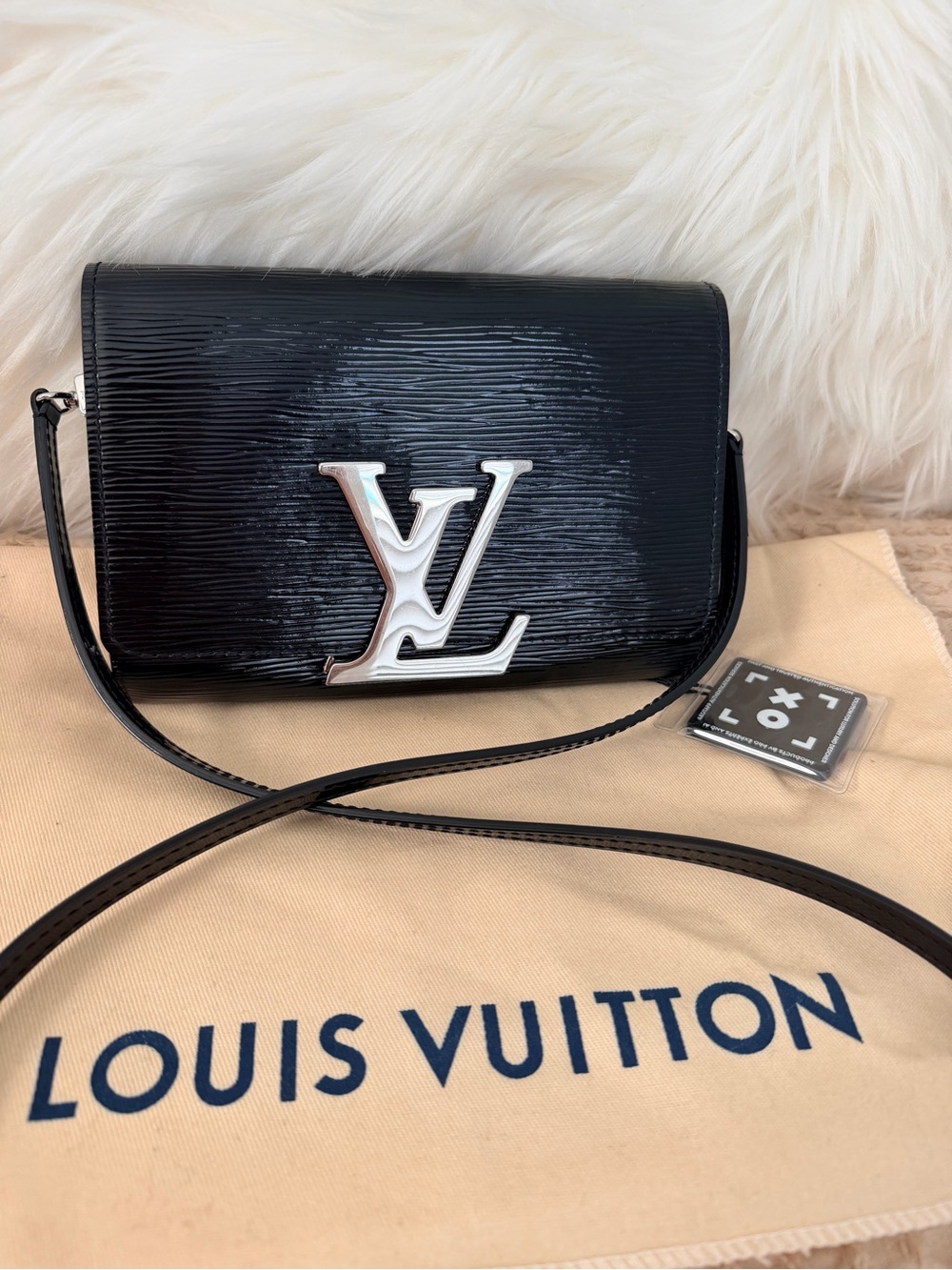Louis Vuitton Black Epi Leather Crossbody Bag - Picture 1 of 16
